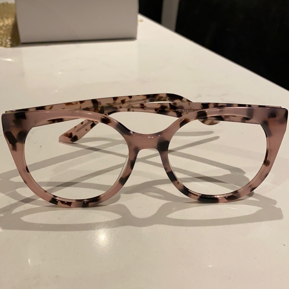 Eyeglasses
